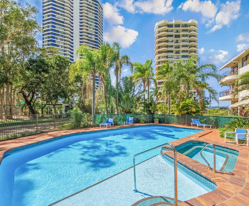 $350, Flatshare, 2 bathrooms, Runaway Bay QLD 4216