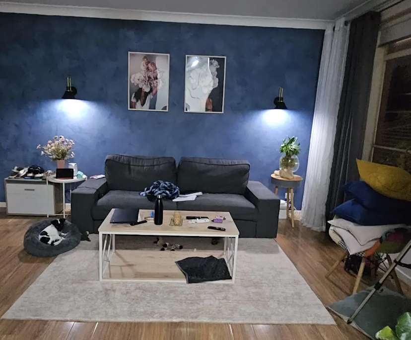 Furnished room in a flatshare