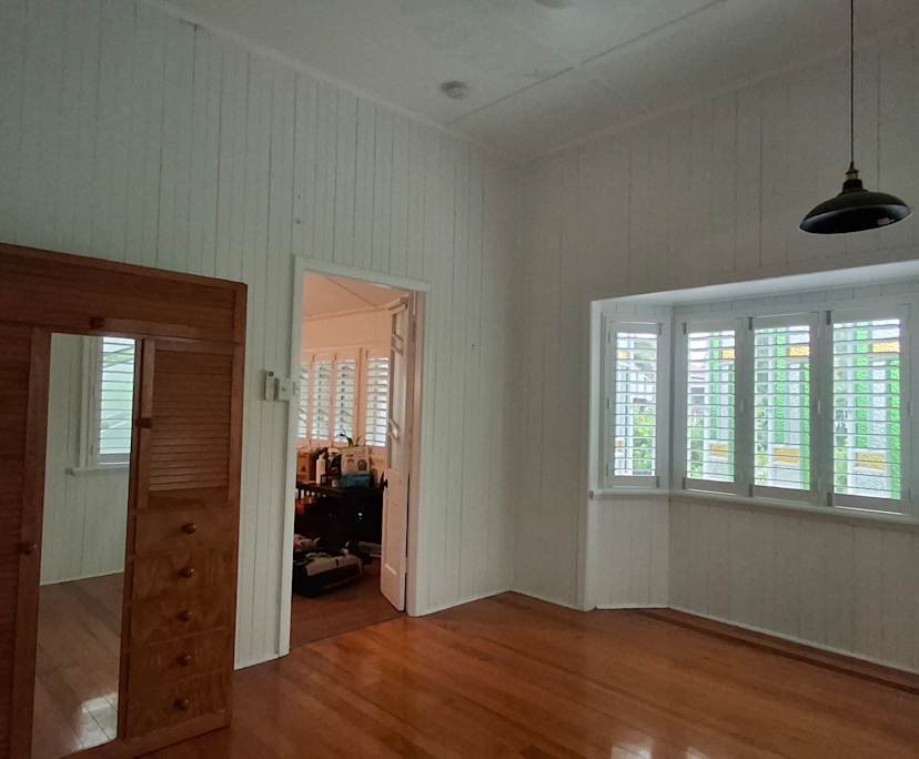 $240, Share-house, 3 bathrooms, Hermit Park QLD 4812