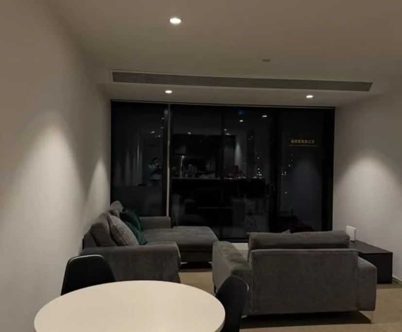 Furnished room in a flatshare