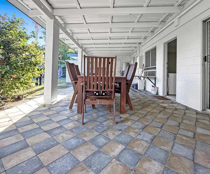 $220, Share-house, 3 bathrooms, Cranbrook QLD 4814