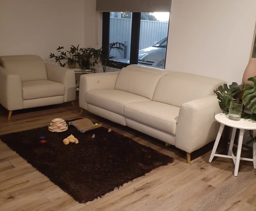 Furnished room in a flatshare