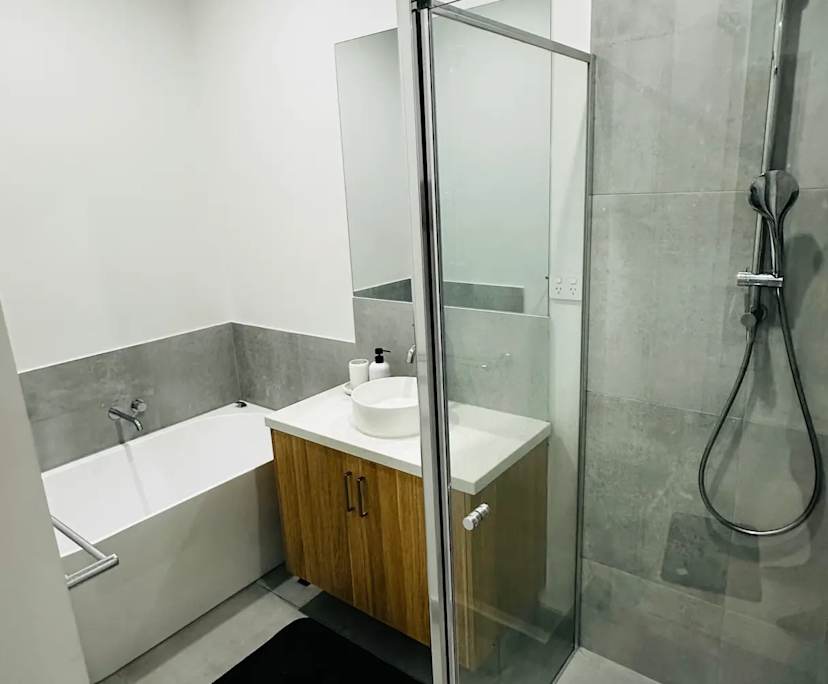 $300, Share-house, 3 bathrooms, Noble Park VIC 3174