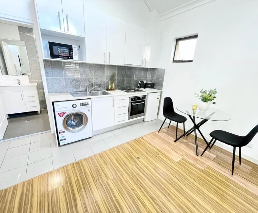 $550, Studio, 1 bathroom, Lewisham NSW 2049