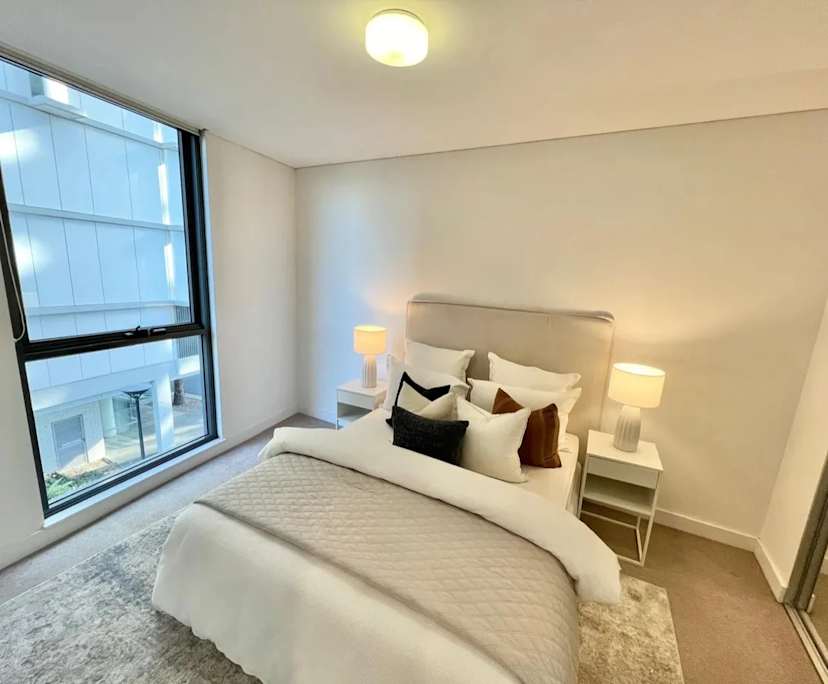 Furnished room with ensuite in a flatshare