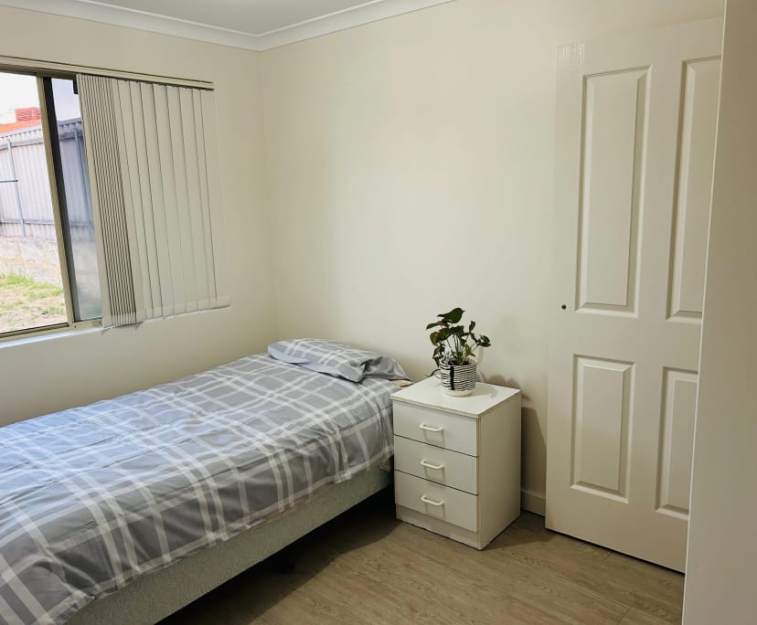 $290, Share-house, 3 bathrooms, Spearwood WA 6163
