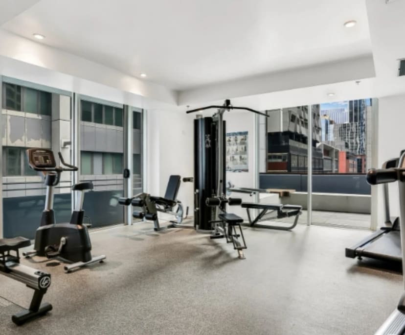 Furnished room in a flatshare