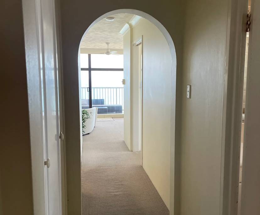 $275, Flatshare, 2 bathrooms, Surfers Paradise QLD 4217