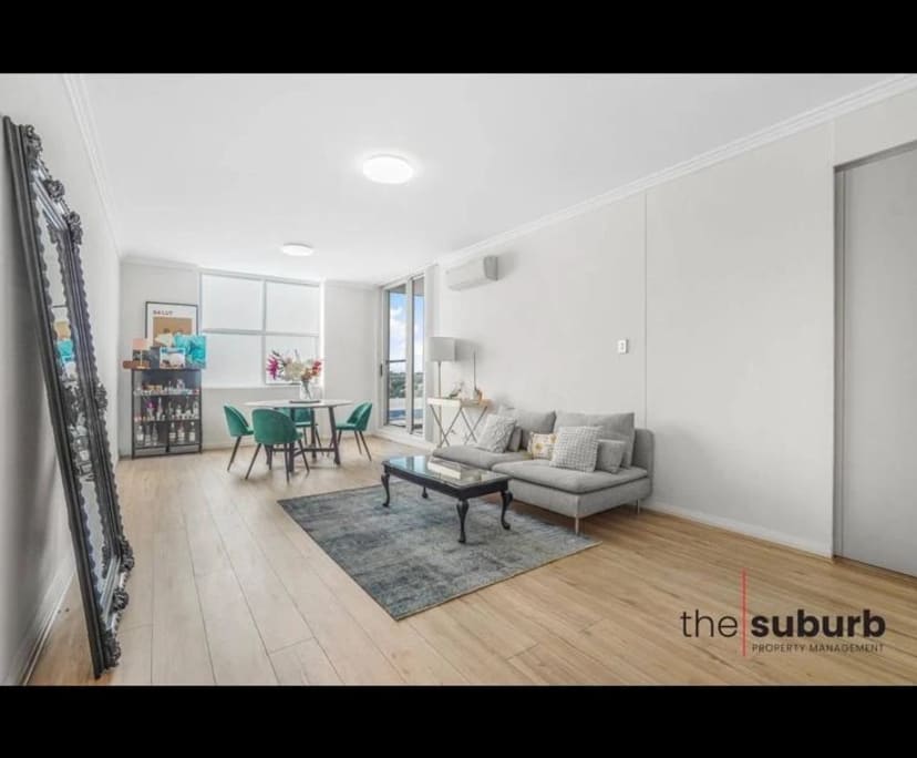 Furnished room in a flatshare