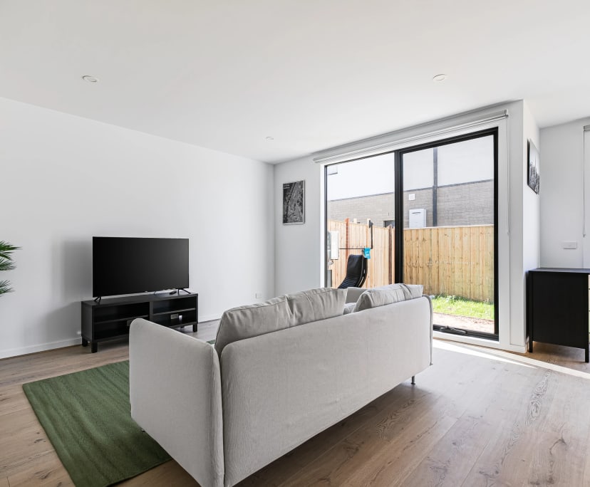 $230, Share-house, 3 bathrooms, Fraser Rise VIC 3336