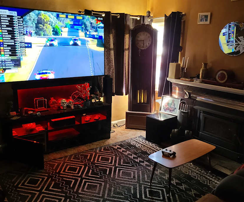 Furnished room in a share house