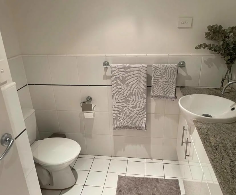 $280, Flatshare, 2 bathrooms, Newcastle NSW 2300