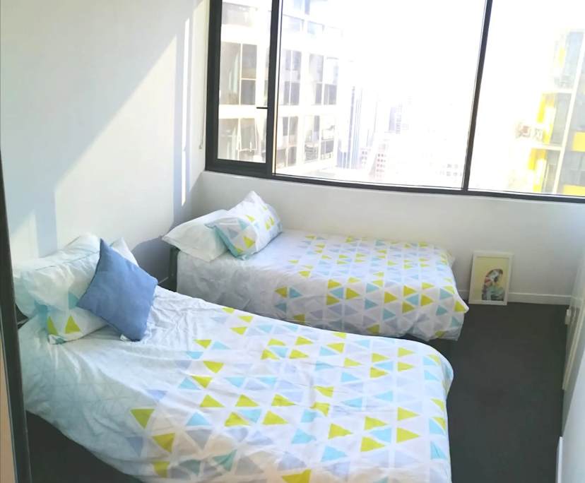 Furnished room in a flatshare