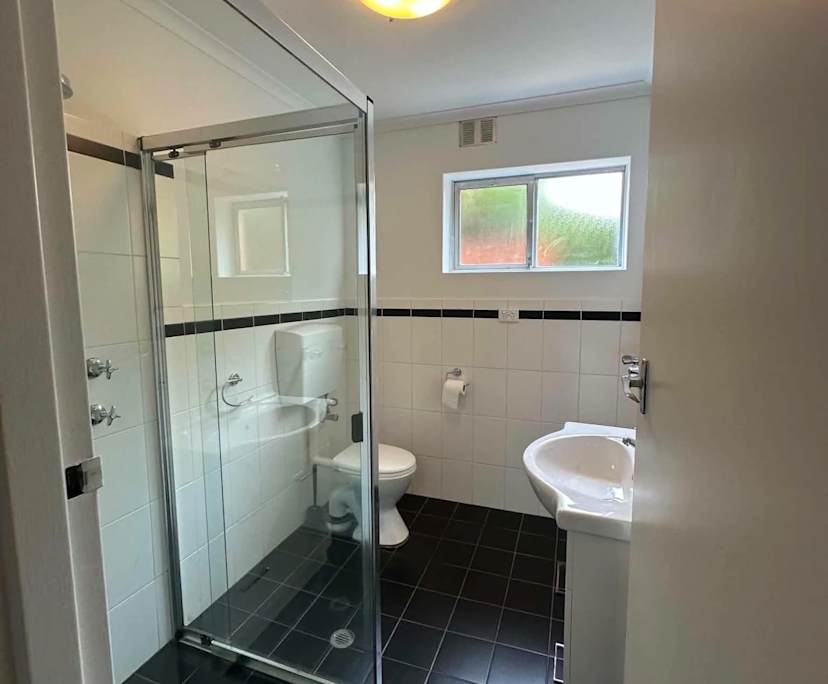 Room in a share house