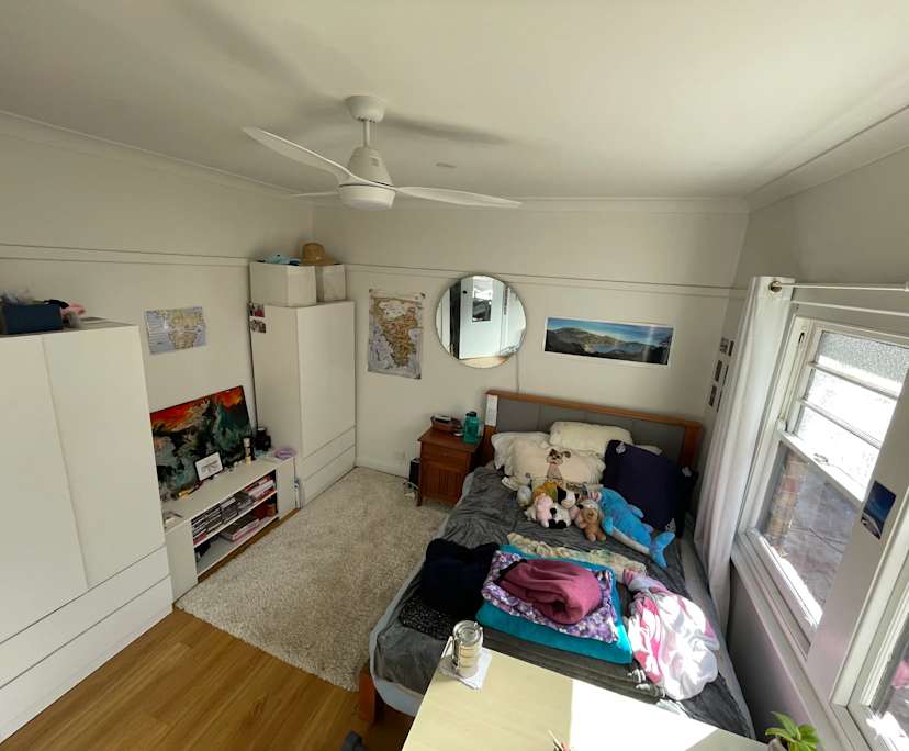Unfurnished room in a share house