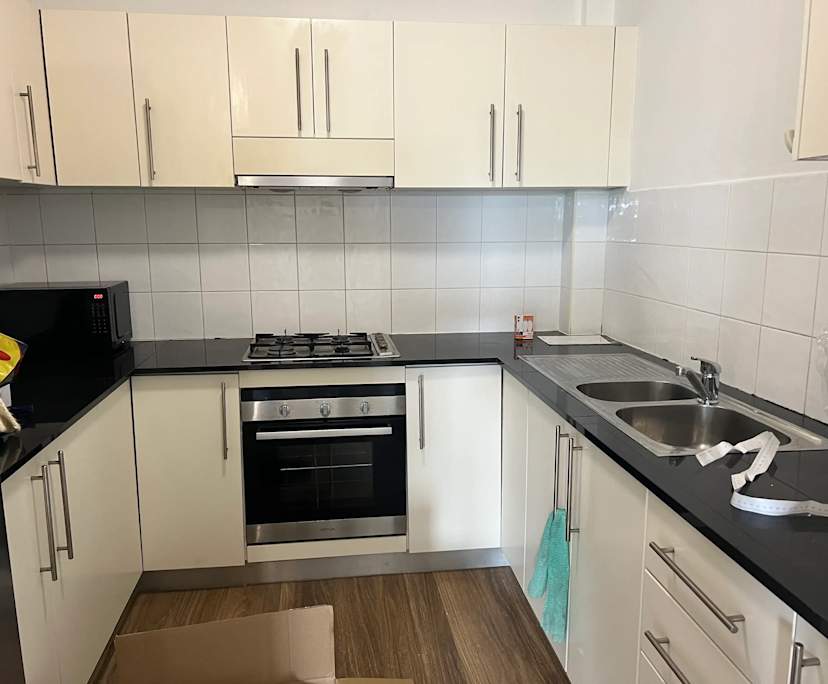 $300, Student-accommodation, 3 bathrooms, Kingswood NSW 2747