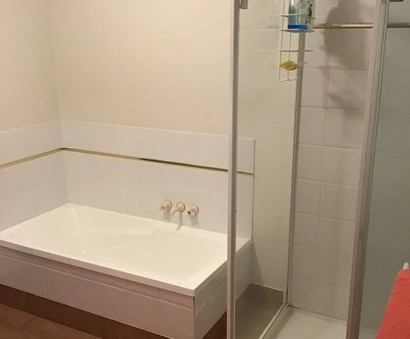 $250, Share-house, 3 bathrooms, Highland Park QLD 4211