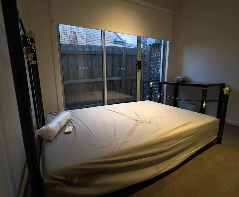 $240, Share-house, 2 bathrooms, Fairfield VIC 3078