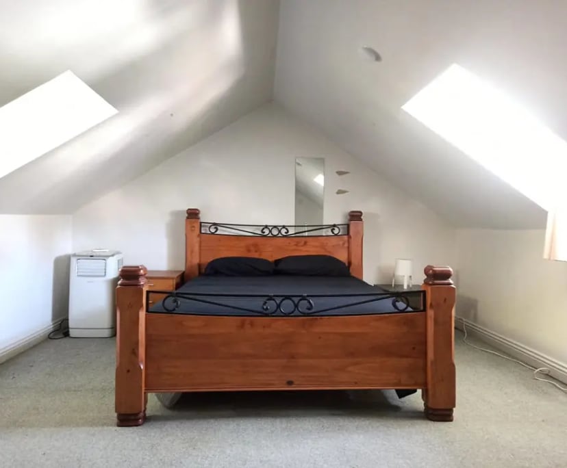 Furnished room in a share house