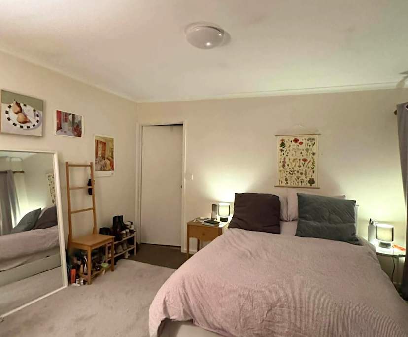 Furnished room in a share house