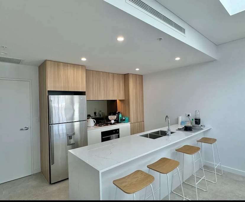 Unfurnished room with ensuite in a flatshare
