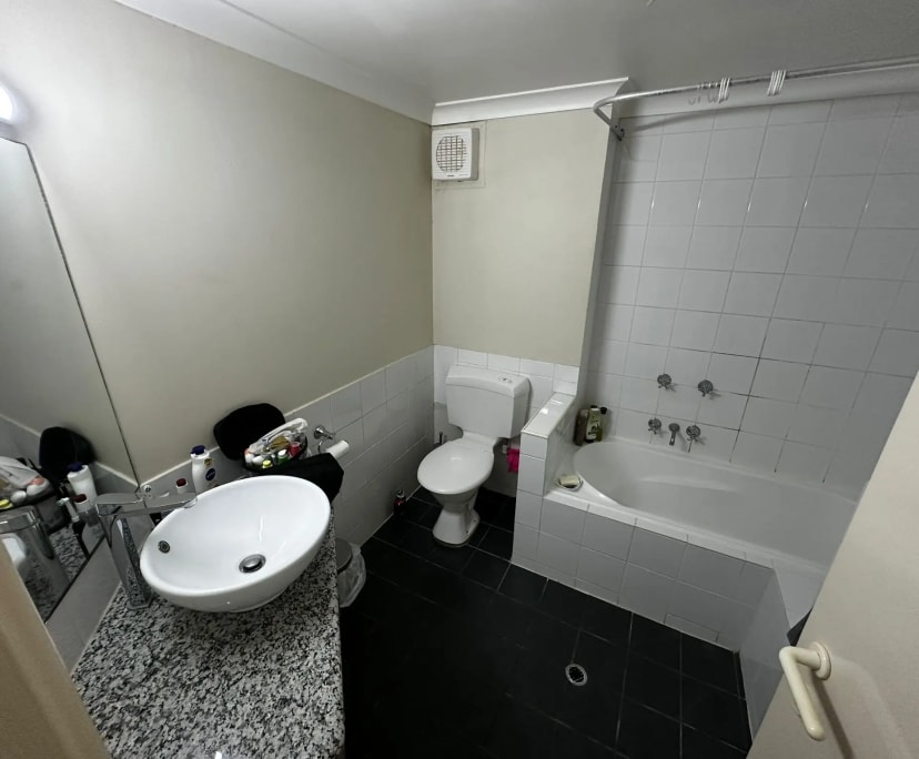 Furnished room in a flatshare