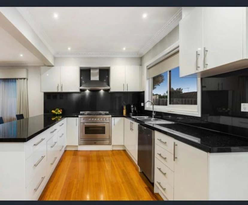 Whole property with 3 rooms for rent