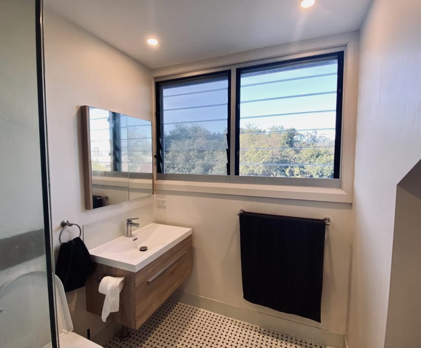 $375, Share-house, 4 bathrooms, Newtown NSW 2042