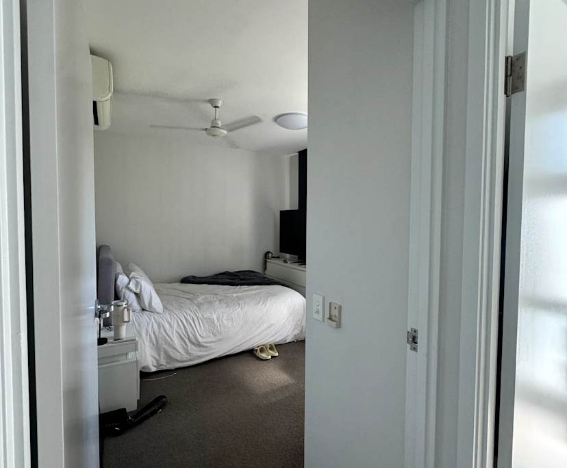 Unfurnished room with own bathroom