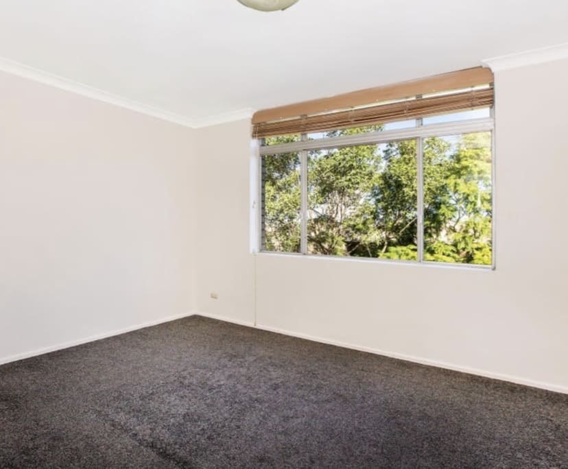 Unfurnished room in a flatshare