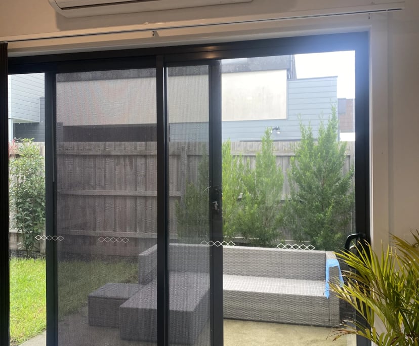 $300, Share-house, 3 bathrooms, Officer VIC 3809