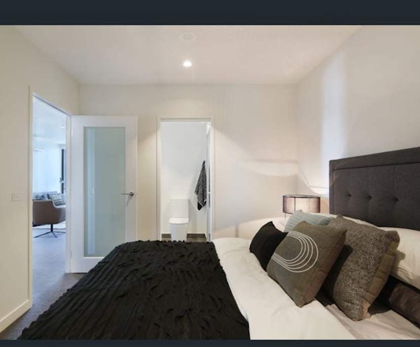 $710, Whole-property, 2 bathrooms, Southbank VIC 3006