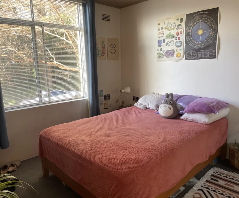 Furnished room in a flatshare