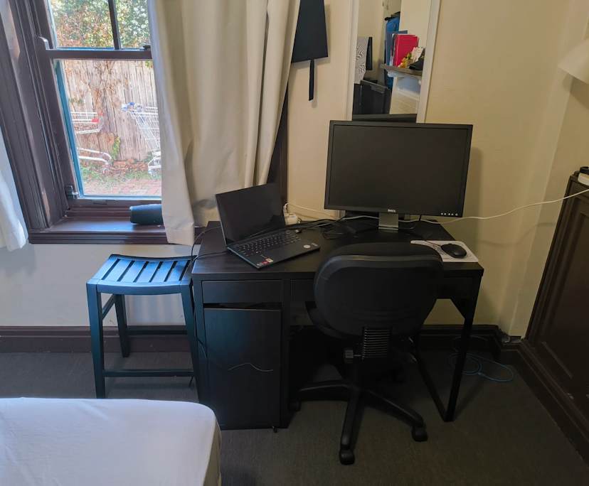 Furnished room in a share house