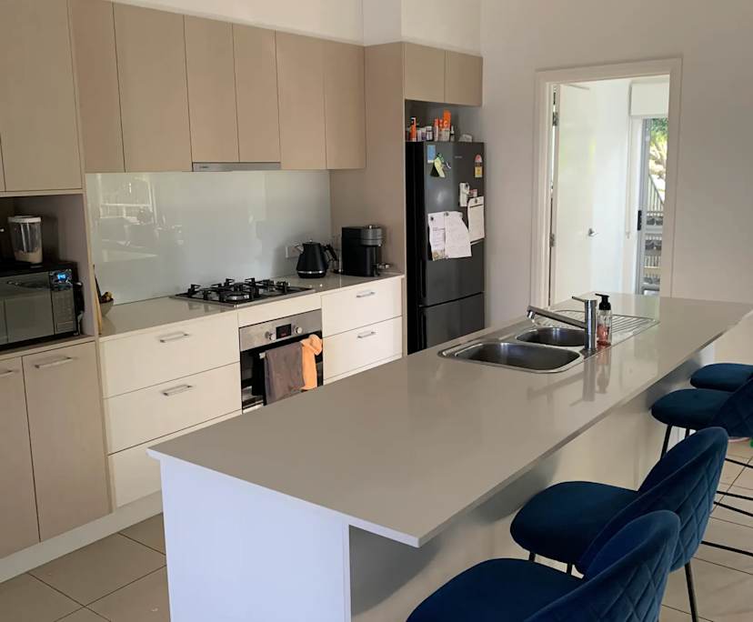 $270, Share-house, 3 bathrooms, Hope Island QLD 4212