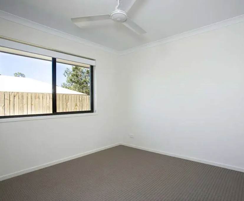 Whole property with 4 rooms for rent