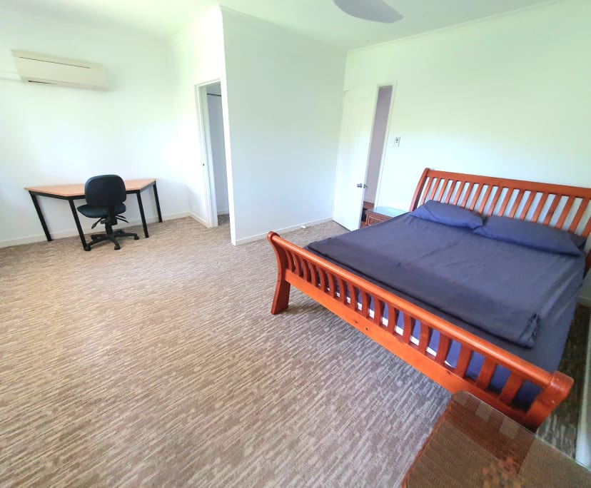 $300, Share-house, 4 bathrooms, Kamerunga QLD 4870