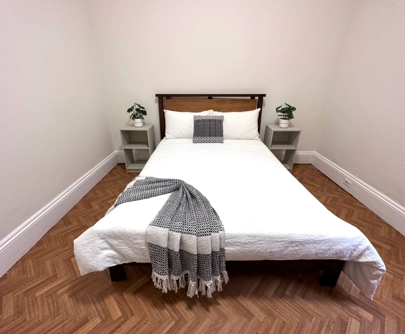 Room for Rent in Lewisham, Sydney 300, Furnished,...