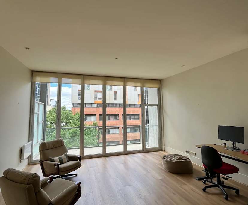 Unfurnished room in a flatshare