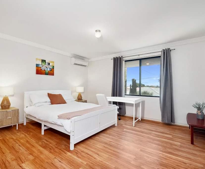 $600-650, Student-accommodation, 3 rooms, Nollamara WA 6051, Nollamara WA 6051
