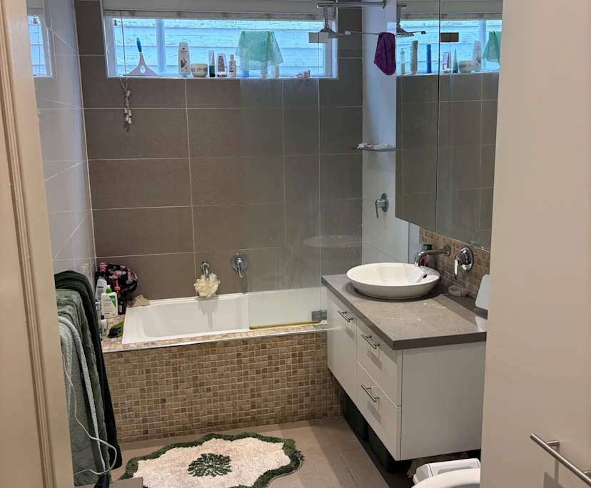 Unfurnished room in a share house
