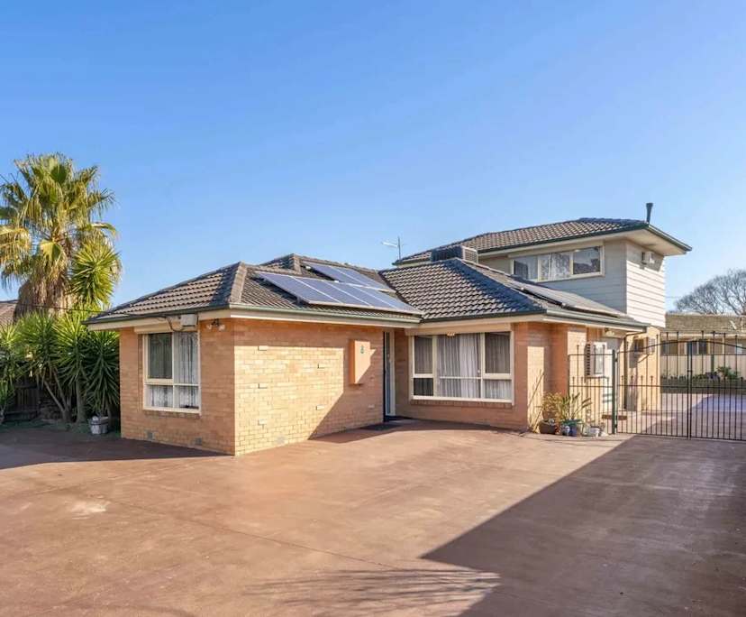 $381, Whole-property, 2 bathrooms, Melton South VIC 3338
