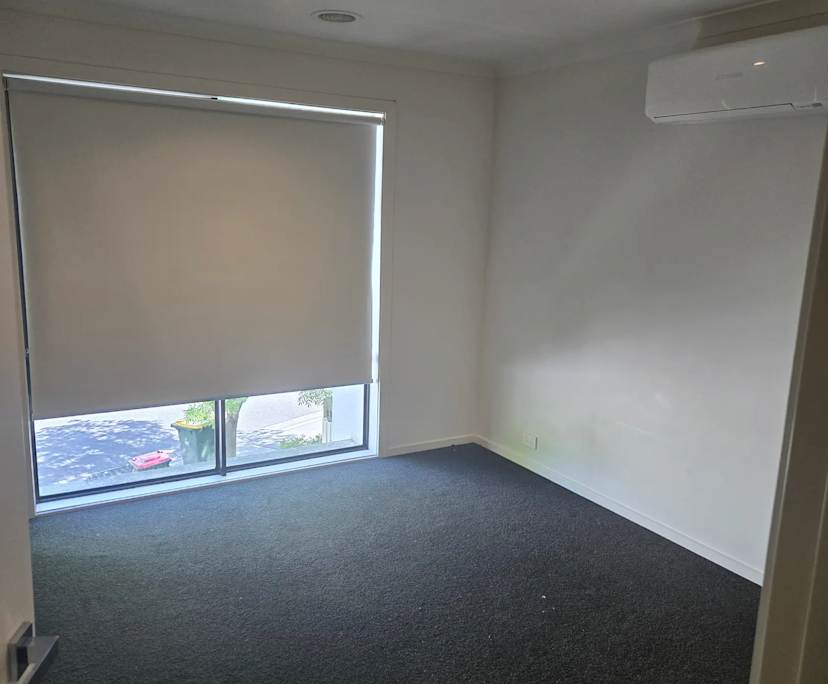 Unfurnished room with own bathroom