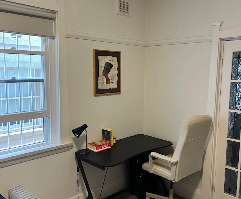 Furnished room in a share house