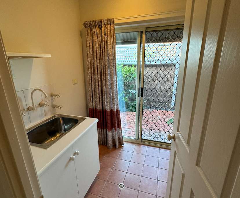 $350, Share-house, 2 bathrooms, Mawson Lakes SA 5095