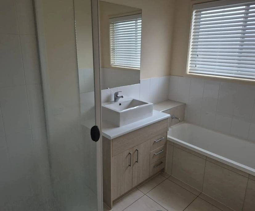 Unfurnished room in a share house