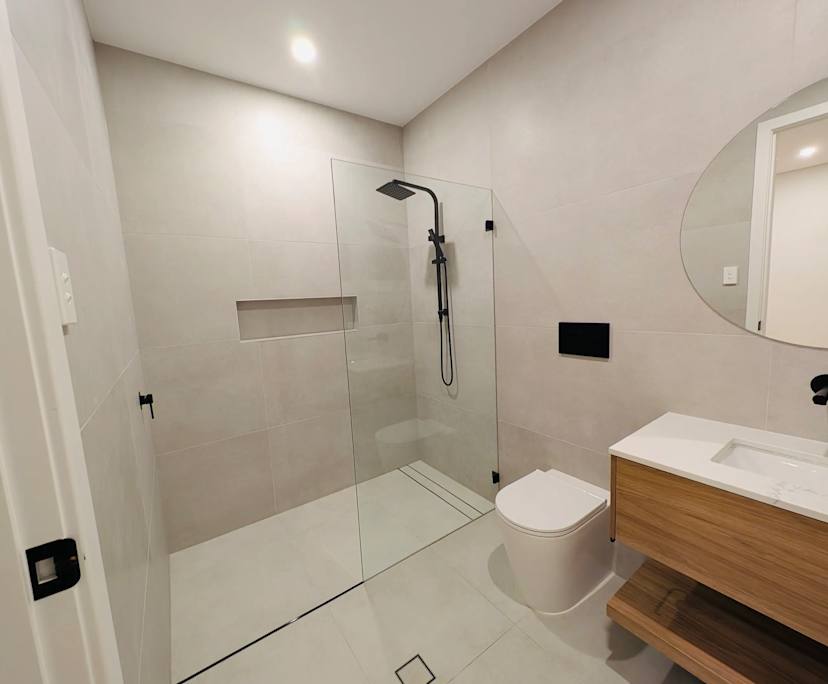 Room with ensuite in a share house