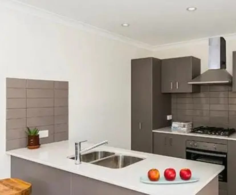 Furnished room with ensuite in a flatshare