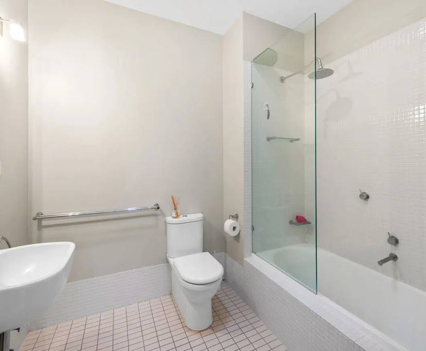 Unfurnished room with own bathroom