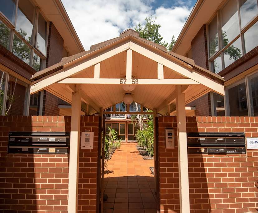 $800, Whole-property, 2 bathrooms, Saint Kilda East VIC 3183